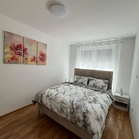 Apartment Stan Na Dan